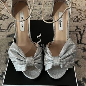 Nina silver open toe bow heels